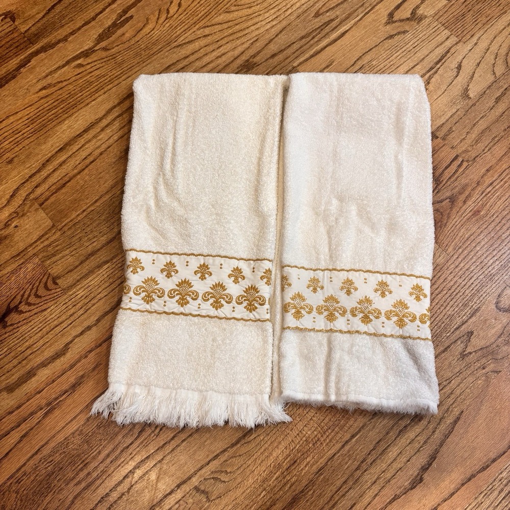 VTG Wamsutta Heritage Bath Towels Set 2 White Gold Fringe MCM Hollywood Regency